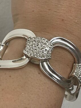 Silver Crystal Link Bracelet - Elegant Women's Jewelry